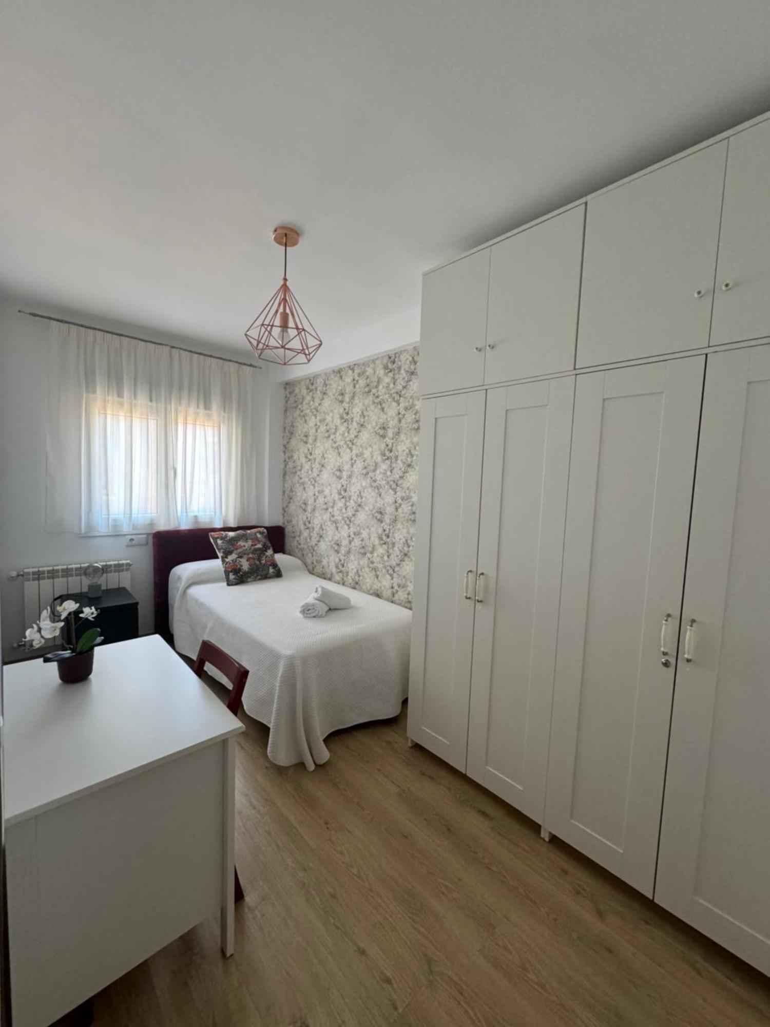 Ferienwohnung Alcala Luxury Piso Completo De 80M Alcalá de Henares Exterior foto